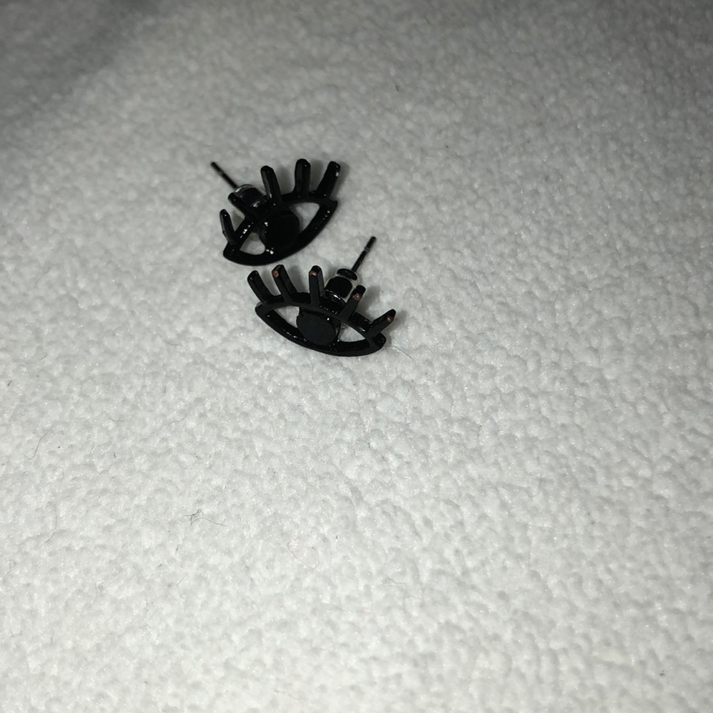 black eye earrings